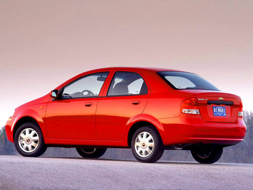Comparativa Chevrolet Aveo y Toyota Yaris. ¿Cuál es el mejor?