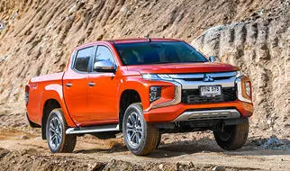   Triton V Double Cab Pick Up (facelift) 2019-actualidad
